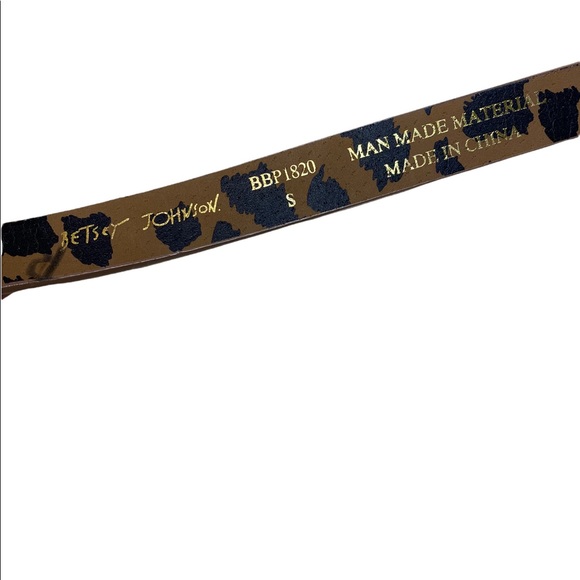 “Betsey Johnson Bundle” two belts for the price of one. One medium and one small - Picture 7 of 8